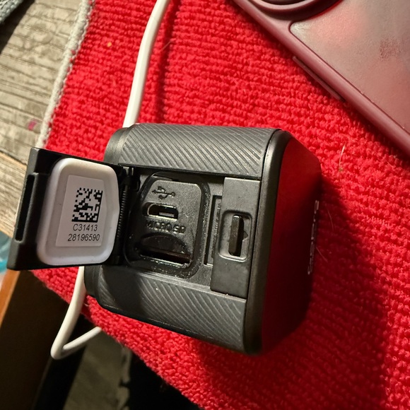 GoPro HERO Session Action Camera w/ Accessories – Compact Waterproof - Picture 6 of 11